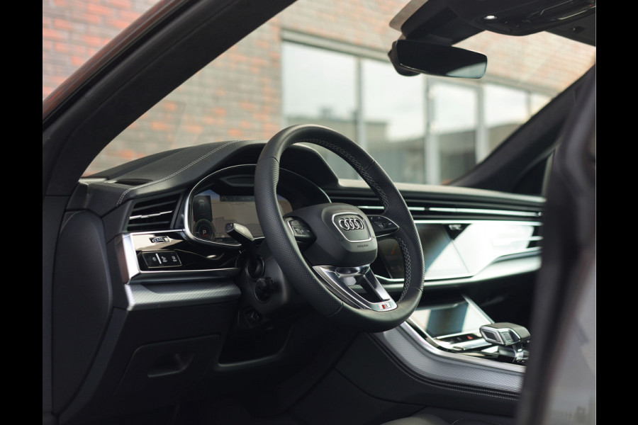 Audi Q8 55 TFSIe Quattro | Pano - Trekhaak - B&O