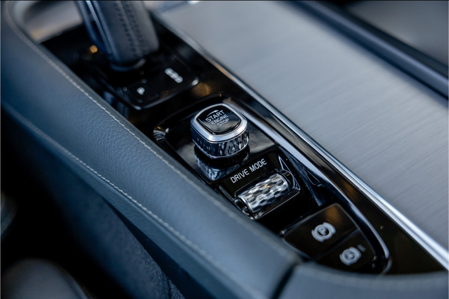 Volvo XC90 2.0 T8 Recharge AWD R-Design 7p - Panorama | H&K | Memory | Elek. Trekhaak | 360 Camera