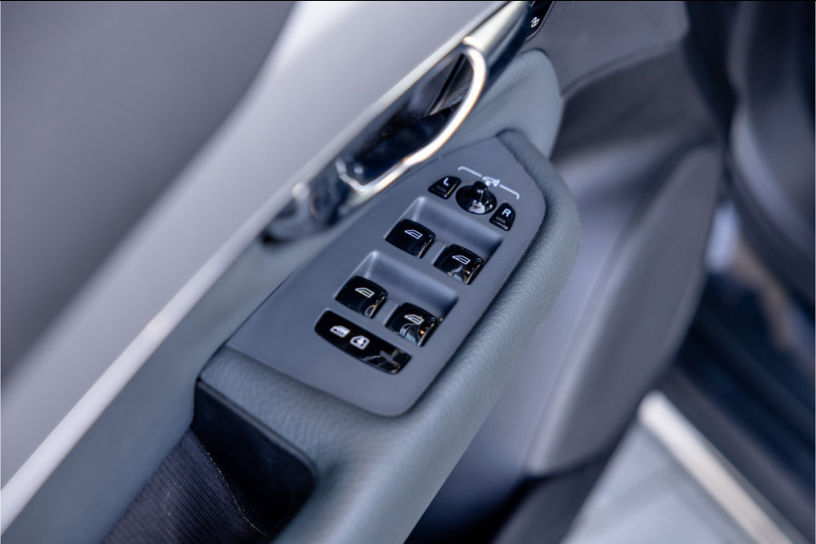 Volvo XC90 2.0 T8 Recharge AWD R-Design 7p - Panorama | H&K | Memory | Elek. Trekhaak | 360 Camera