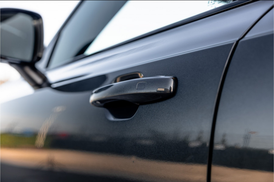 Volvo XC90 2.0 T8 Recharge AWD R-Design 7p - Panorama | H&K | Memory | Elek. Trekhaak | 360 Camera