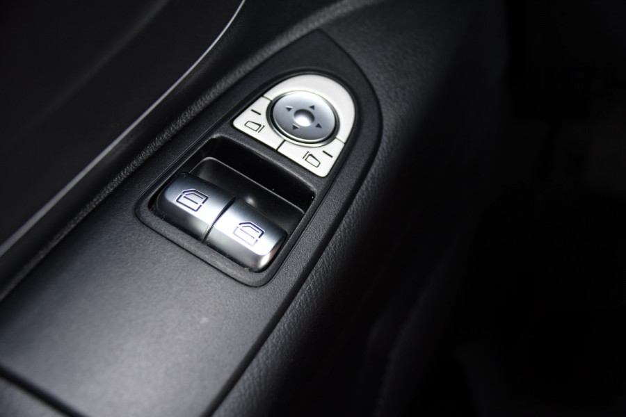 Mercedes-Benz Vito CDI L2 PB Edition Camera, Cruise, Carplay, 190pk, LED, Multimedia, Clima, Automaat, Uniek!