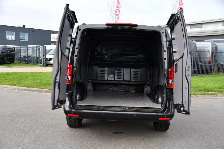 Mercedes-Benz Vito CDI L2 PB Edition Camera, Cruise, Carplay, 190pk, LED, Multimedia, Clima, Automaat, Uniek!