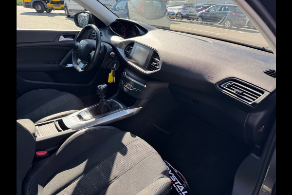 Peugeot 308 SW 1.2 PureTech Blue Lease Premium Panorama Trekhaak