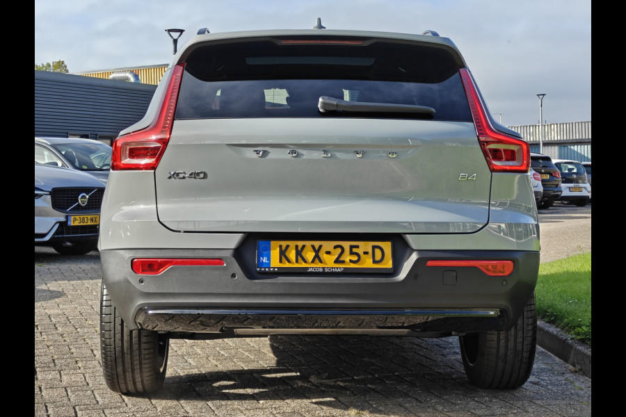 Volvo XC40 B4 211PK Plus Dark | 360 | H&K | Trekhaak | Schuif/kantel dak | Nubuck | 20" | Memory | Stoel/stuurverwarmd |