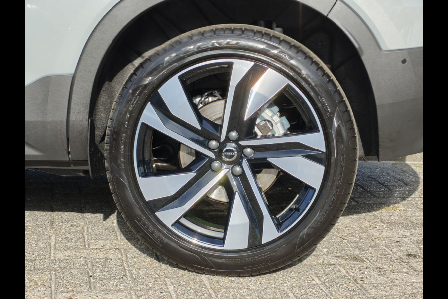 Volvo XC40 B4 211PK Plus Dark | 360 | H&K | Trekhaak | Schuif/kantel dak | Nubuck | 20" | Memory | Stoel/stuurverwarmd |