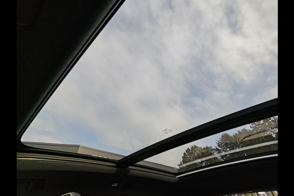 Volvo XC40 B4 211PK Plus Dark | 360 | H&K | Trekhaak | Schuif/kantel dak | Nubuck | 20" | Memory | Stoel/stuurverwarmd |