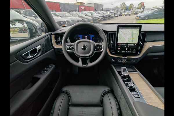 Volvo XC60 T6 Plug-in hybrid AWD Ultra Dark | Executive | HUD | Luchtvering | H&K | Stoel ventilatie | Massage | 21"| Schuif/Kanteldak |