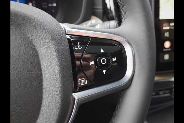 Volvo XC60 T6 Plug-in hybrid AWD Ultra Dark | Executive | HUD | Luchtvering | H&K | Stoel ventilatie | Massage | 21"| Schuif/Kanteldak |