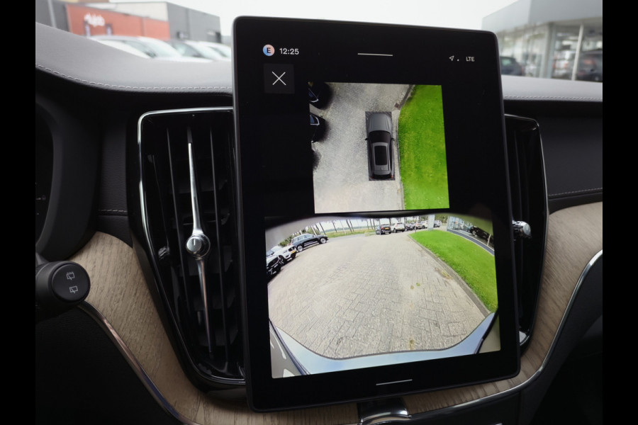 Volvo XC60 T6 Plug-in hybrid AWD Ultra Dark | Executive | HUD | Luchtvering | H&K | Stoel ventilatie | Massage | 21"| Schuif/Kanteldak |