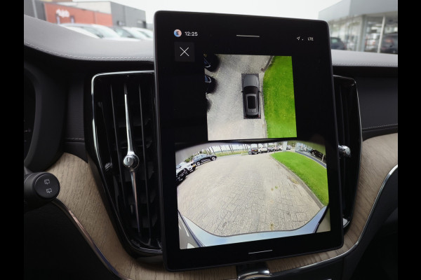 Volvo XC60 T6 Plug-in hybrid AWD Ultra Dark | Executive | HUD | Luchtvering | H&K | Stoel ventilatie | Massage | 21"| Schuif/Kanteldak |