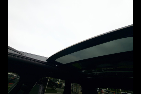Volvo XC60 T6 Plug-in hybrid AWD Ultra Dark | Executive | HUD | Luchtvering | H&K | Stoel ventilatie | Massage | 21"| Schuif/Kanteldak |