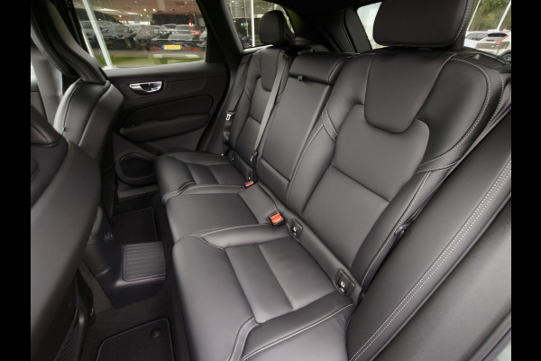 Volvo XC60 T6 Plug-in hybrid AWD Ultra Dark | Executive | HUD | Luchtvering | H&K | Stoel ventilatie | Massage | 21"| Schuif/Kanteldak |