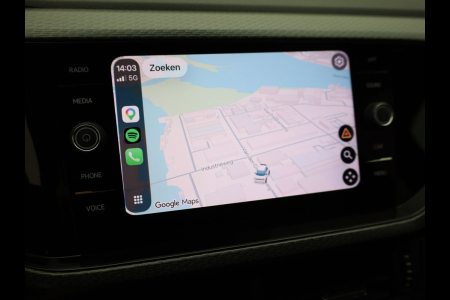 Volkswagen T-Cross 1.0 TSI Style Business R | Camera | Keyless | Trekhaak | Stoelverwarming | Apple / Android | Prijs Rijklaar!!