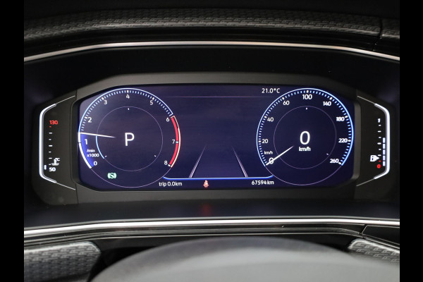 Volkswagen T-Cross 1.0 TSI Style Business R | Camera | Keyless | Trekhaak | Stoelverwarming | Apple / Android | Prijs Rijklaar!!