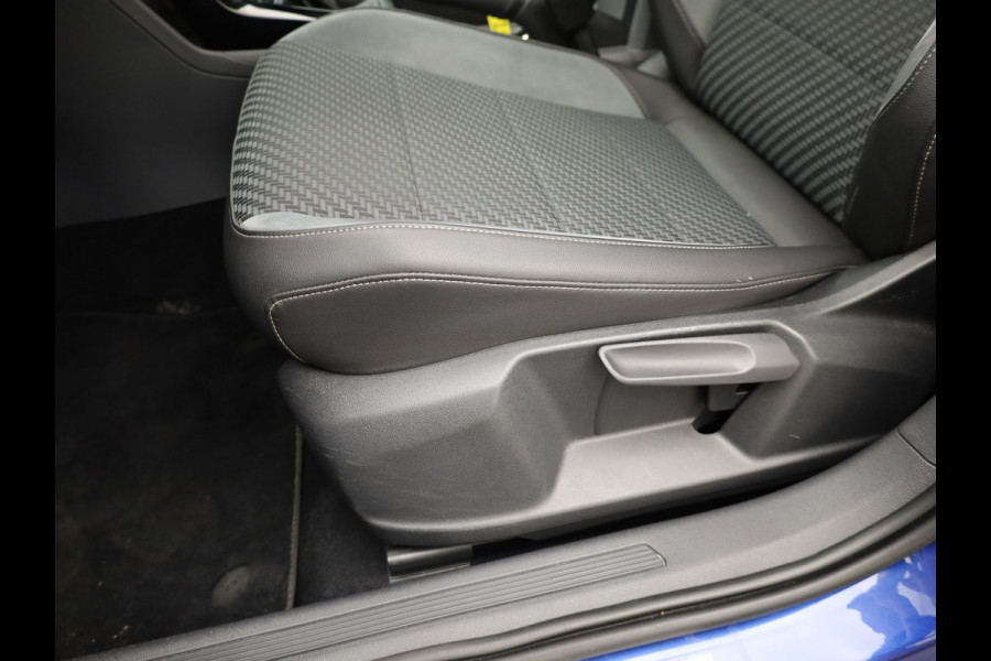 Volkswagen T-Cross 1.0 TSI Style Business R | Camera | Keyless | Trekhaak | Stoelverwarming | Apple / Android | Prijs Rijklaar!!