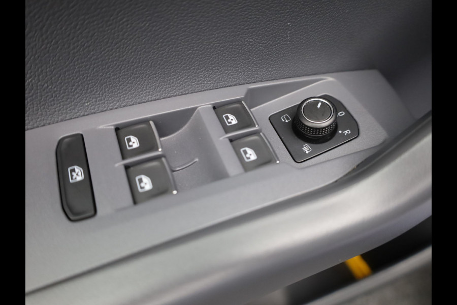 Volkswagen T-Cross 1.0 TSI Style Business R | Camera | Keyless | Trekhaak | Stoelverwarming | Apple / Android | Prijs Rijklaar!!