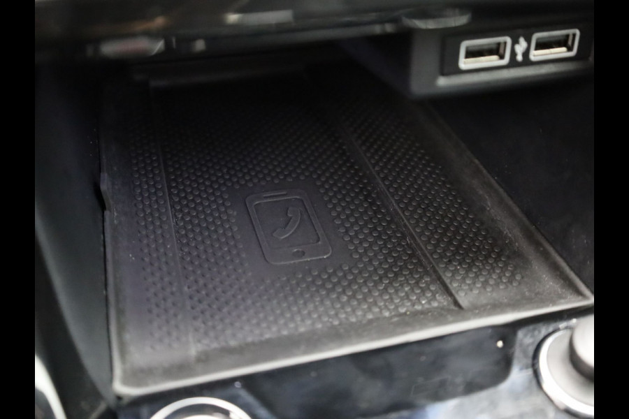Volkswagen T-Cross 1.0 TSI Style Business R | Camera | Keyless | Trekhaak | Stoelverwarming | Apple / Android | Prijs Rijklaar!!