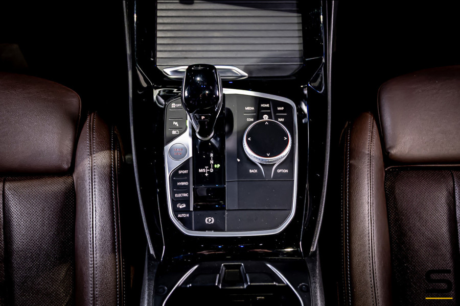 BMW X3 XDrive30e High Executive|Pano|Trekhaak|Cam|StoelVerwa