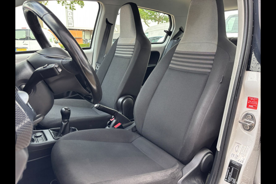 Volkswagen up! 1.0 BMT High Up | Stoelverarming | Parkeersensoren | Bluetooth | Cruise