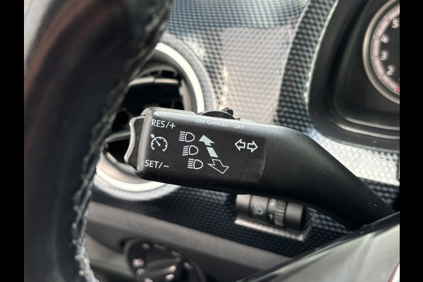 Volkswagen up! 1.0 BMT High Up | Stoelverarming | Parkeersensoren | Bluetooth | Cruise