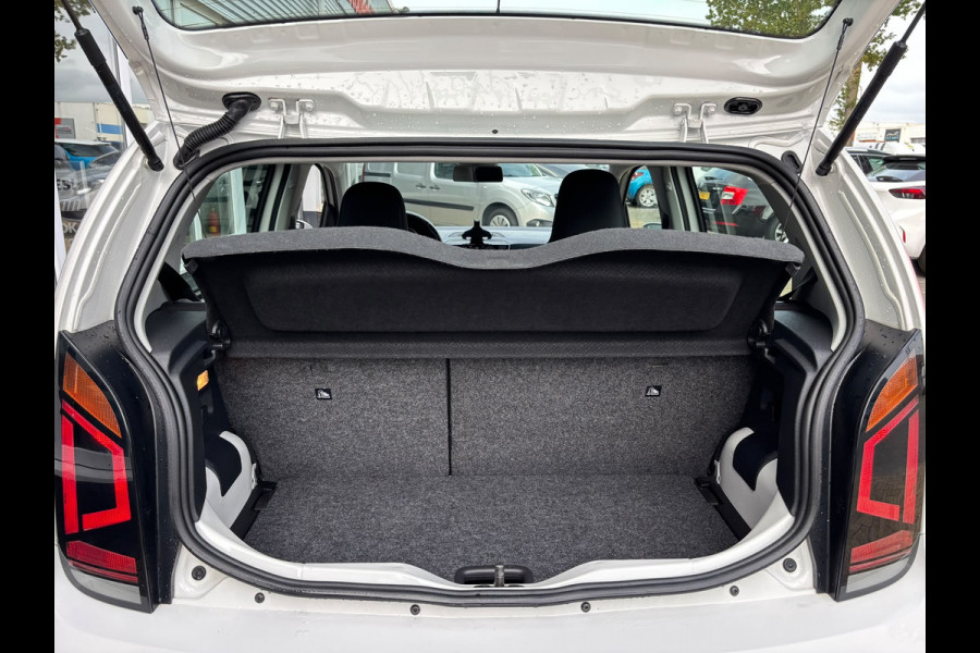 Volkswagen up! 1.0 BMT High Up | Stoelverarming | Parkeersensoren | Bluetooth | Cruise