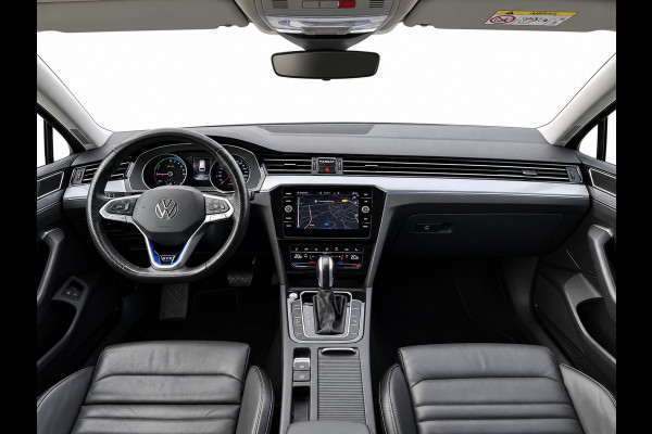 Volkswagen Passat Variant 1.4 TSI PHEV GTE | Matrix | Leer | Sfeerverlichting | Camera | Mangangrau Metallic