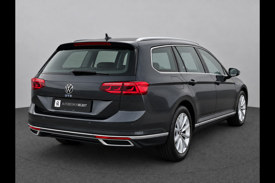 Volkswagen Passat Variant 1.4 TSI PHEV GTE | Matrix | Leer | Sfeerverlichting | Camera | Mangangrau Metallic