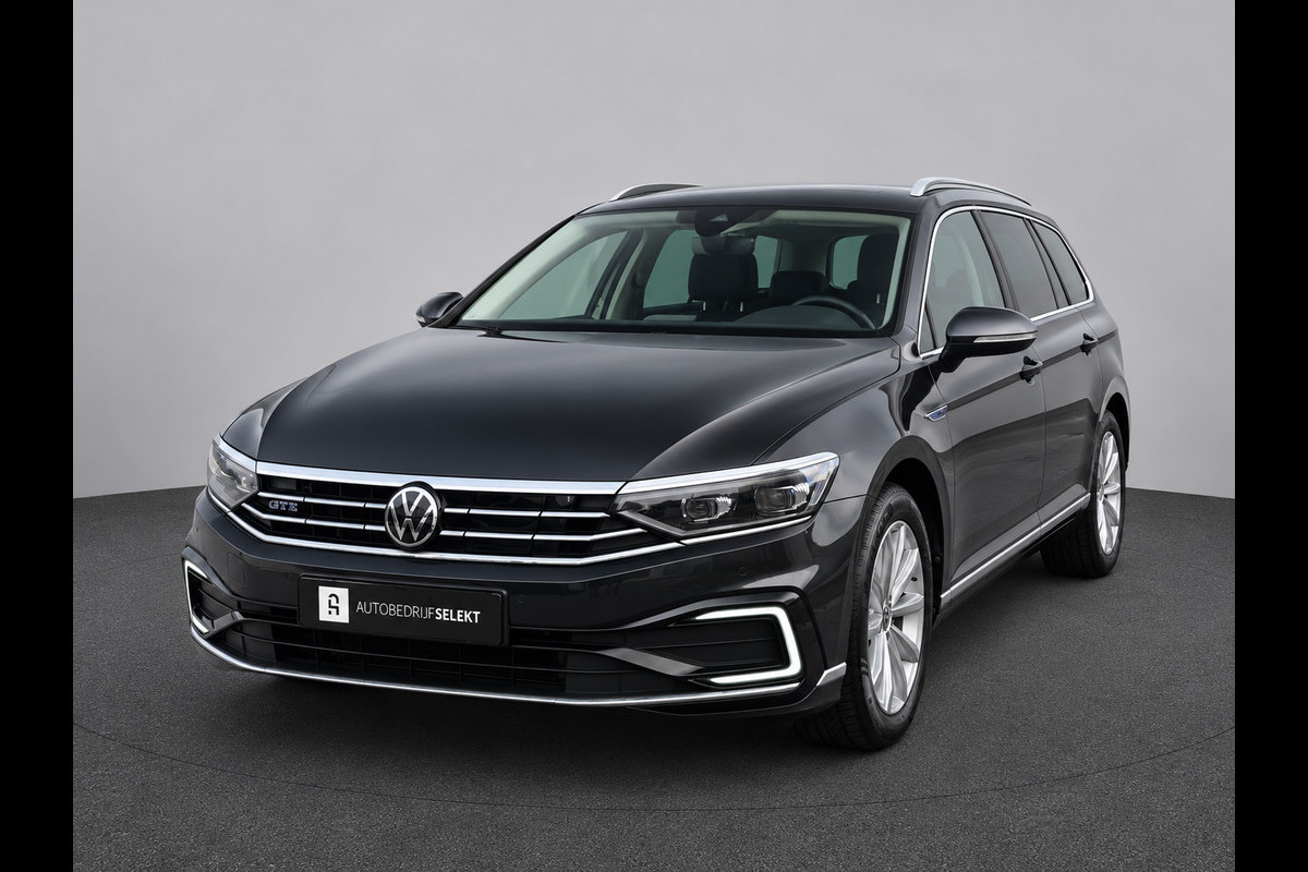Volkswagen Passat Variant 1.4 TSI PHEV GTE | Matrix | Leer | Sfeerverlichting | Camera | Mangangrau Metallic