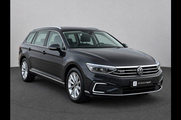 Volkswagen Passat Variant 1.4 TSI PHEV GTE | Matrix | Leer | Sfeerverlichting | Camera | Mangangrau Metallic
