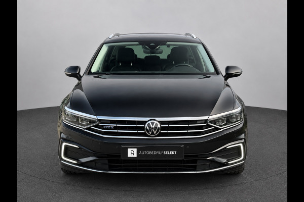 Volkswagen Passat Variant 1.4 TSI PHEV GTE | Matrix | Leer | Sfeerverlichting | Camera | Mangangrau Metallic