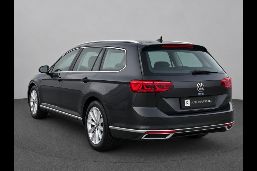 Volkswagen Passat Variant 1.4 TSI PHEV GTE | Matrix | Leer | Sfeerverlichting | Camera | Mangangrau Metallic