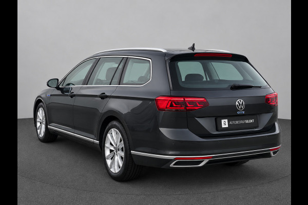 Volkswagen Passat Variant 1.4 TSI PHEV GTE | Matrix | Leer | Sfeerverlichting | Camera | Mangangrau Metallic
