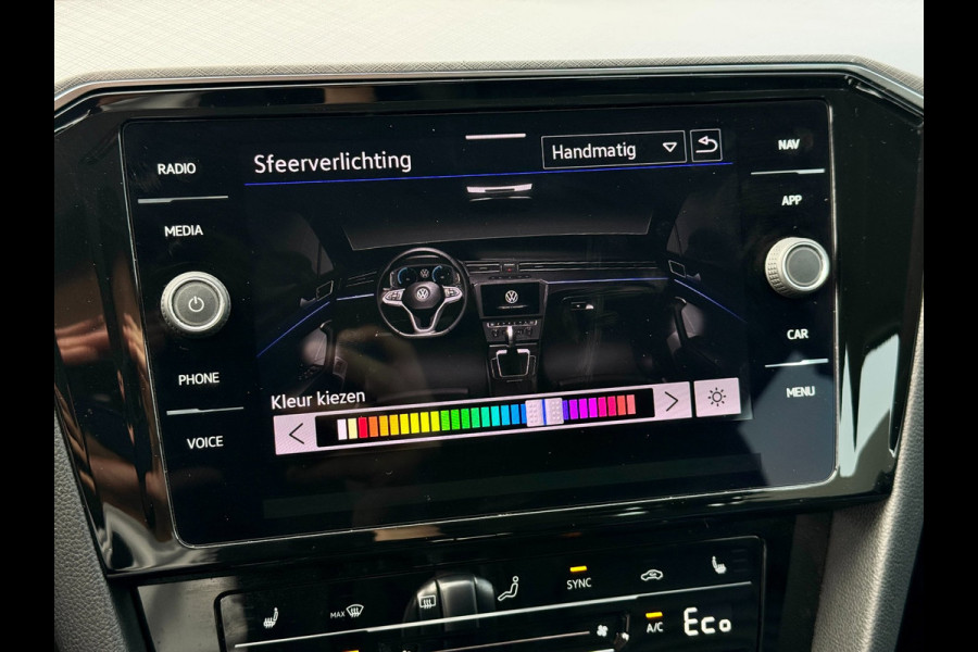 Volkswagen Passat Variant 1.4 TSI PHEV GTE | Matrix | Leer | Sfeerverlichting | Camera | Mangangrau Metallic