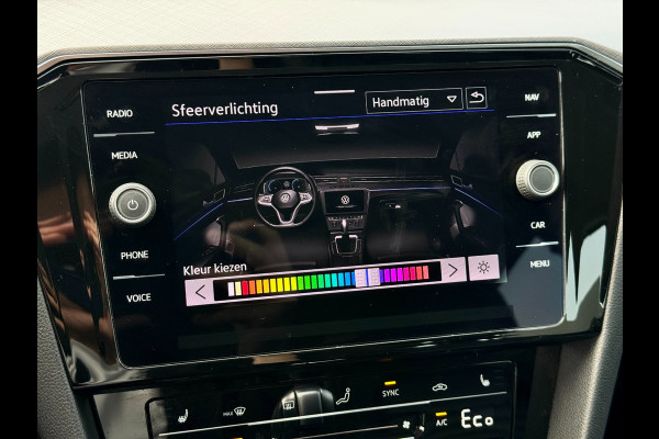 Volkswagen Passat Variant 1.4 TSI PHEV GTE | Matrix | Leer | Sfeerverlichting | Camera | Mangangrau Metallic