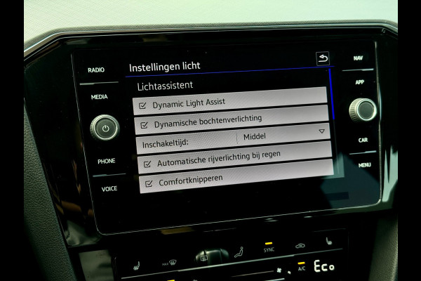 Volkswagen Passat Variant 1.4 TSI PHEV GTE | Matrix | Leer | Sfeerverlichting | Camera | Mangangrau Metallic