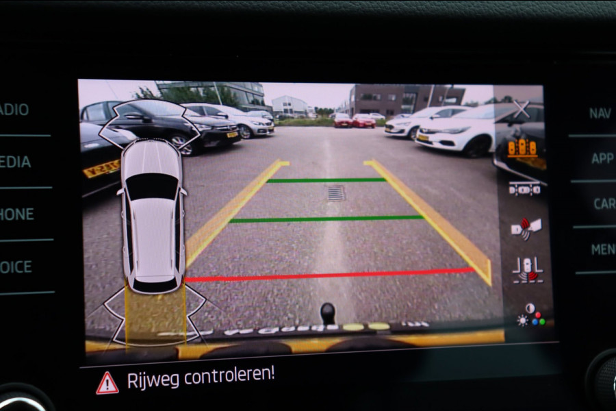 Škoda Kodiaq 1.5 TSI Bus.Ed. Plus 7persoons El.klep+trekhaak camera Digitaal-dashboard h.leer+vw