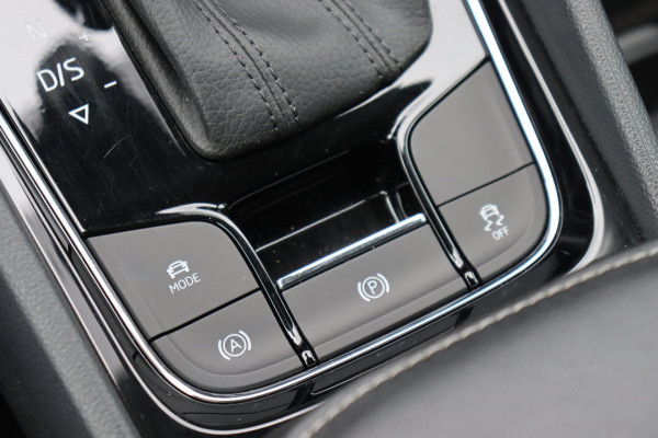 Škoda Kodiaq 1.5 TSI Bus.Ed. Plus 7persoons El.klep+trekhaak camera Digitaal-dashboard h.leer+vw