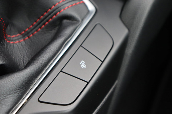 Ford Focus Wagon 1.0 EcoBoost Hybrid ST Line Style Org. NL camera winterpack