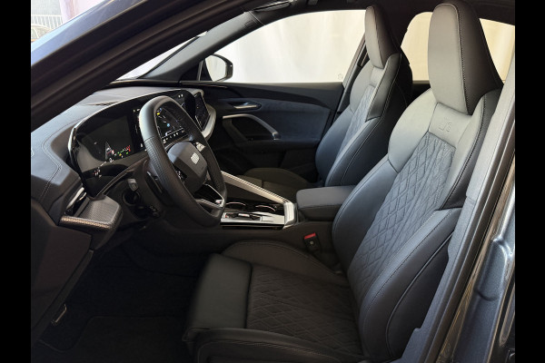 Audi Q5 Sportback Audi Q5 Sportback 55 TFSI e quattro S edition 367 PK | Black Optic | Tech Plus | Matrix LED | Panorama | 21" Audi Spor NW PRIJS € 92.647.-