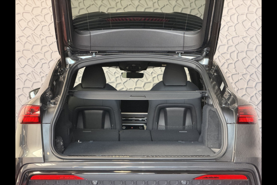 Audi Q5 Sportback Audi Q5 Sportback 55 TFSI e quattro S edition 367 PK | Black Optic | Tech Plus | Matrix LED | Panorama | 21" Audi Spor NW PRIJS € 92.647.-