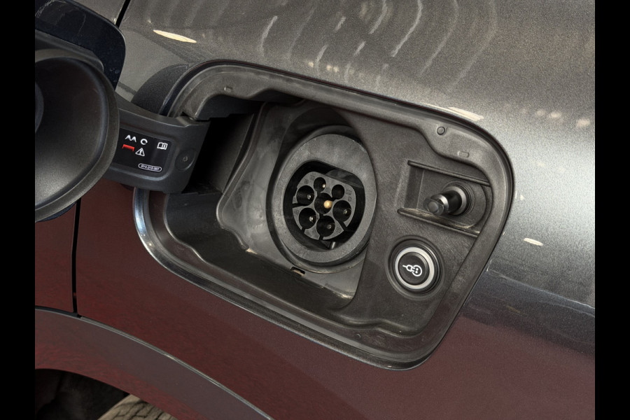 Audi Q5 Sportback Audi Q5 Sportback 55 TFSI e quattro S edition 367 PK | Black Optic | Tech Plus | Matrix LED | Panorama | 21" Audi Spor NW PRIJS € 92.647.-