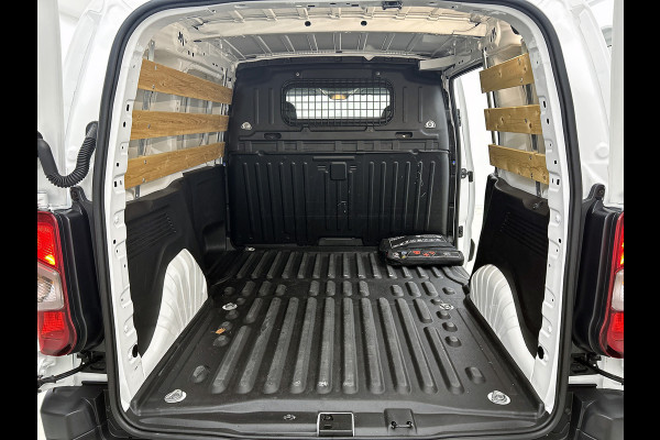 Peugeot Partner 1.2 Benzine 111PK Euro6 Premium / Airco / Navigatie / Cruise-ctr. / Schuifdeur + Raam / Radio multimedia / Apk 06-2027