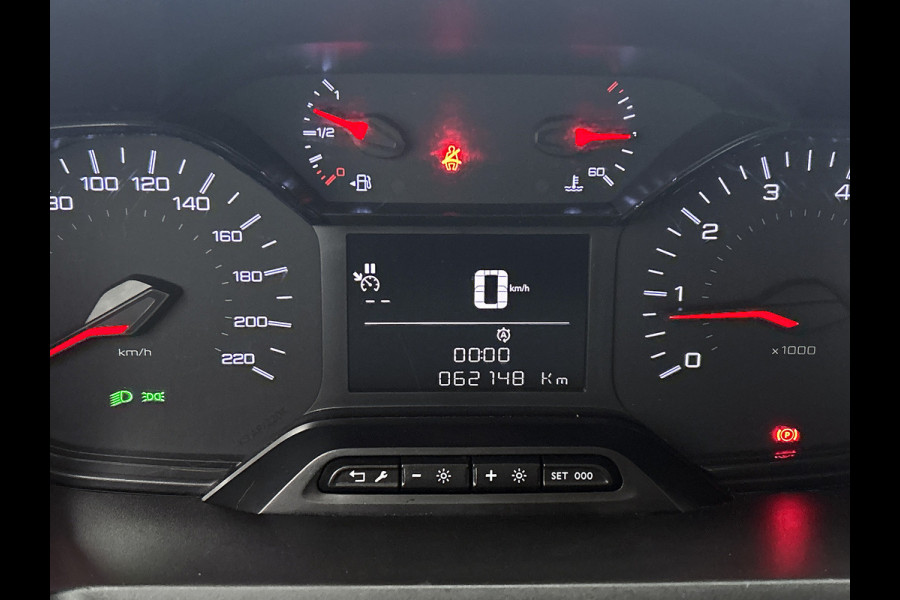 Peugeot Partner 1.2 Benzine 111PK Euro6 Premium / Airco / Navigatie / Cruise-ctr. / Schuifdeur + Raam / Radio multimedia / Apk 06-2027
