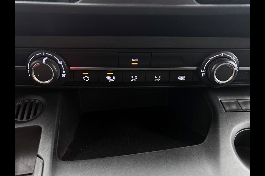Peugeot Partner 1.2 Benzine 111PK Euro6 Premium / Airco / Navigatie / Cruise-ctr. / Schuifdeur + Raam / Radio multimedia / Apk 06-2027