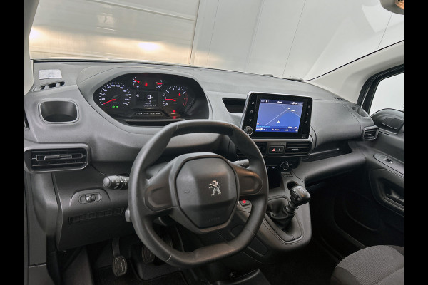 Peugeot Partner 1.2 Benzine 111PK Euro6 Premium / Airco / Navigatie / Cruise-ctr. / Schuifdeur + Raam / Radio multimedia / Apk 06-2027
