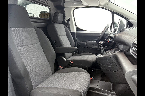 Peugeot Partner 1.2 Benzine 111PK Euro6 Premium / Airco / Navigatie / Cruise-ctr. / Schuifdeur + Raam / Radio multimedia / Apk 06-2027