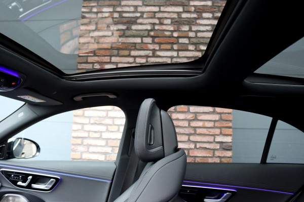 Mercedes-Benz E-Klasse AMG 53 4MATIC+ Premium | 612pk | Hyperscreen | Achterasbesturing | Distronic+ | Burmester | HUD | Digital Light | Stoelventilatie | Surround Camera | Keyless Go | Soft-Close | Dynamic Plus-pakket |