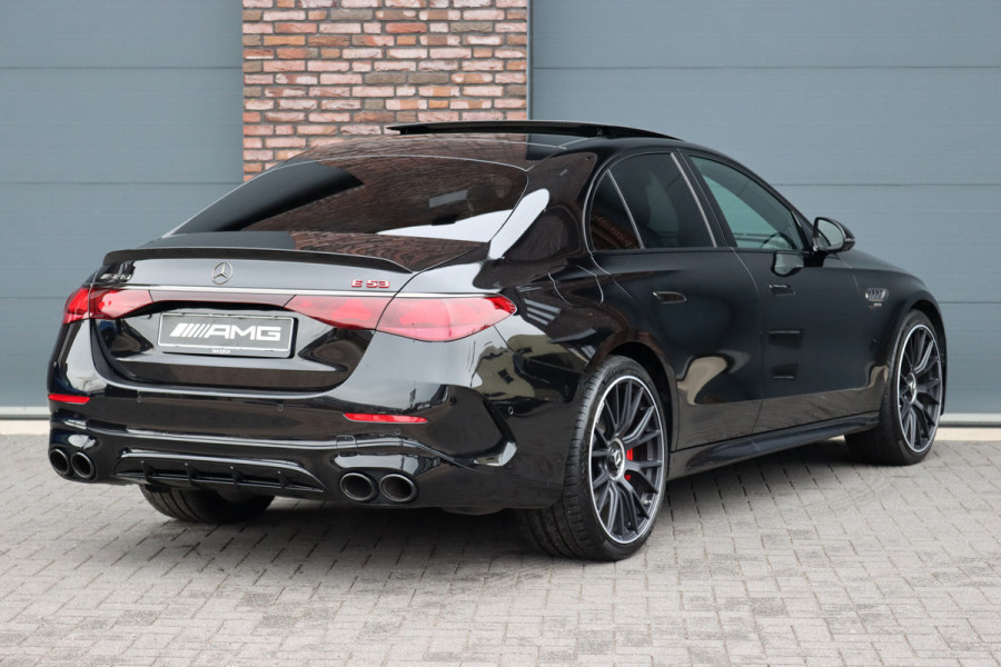 Mercedes-Benz E-Klasse AMG 53 4MATIC+ Premium | 612pk | Hyperscreen | Achterasbesturing | Distronic+ | Burmester | HUD | Digital Light | Stoelventilatie | Surround Camera | Keyless Go | Soft-Close | Dynamic Plus-pakket |