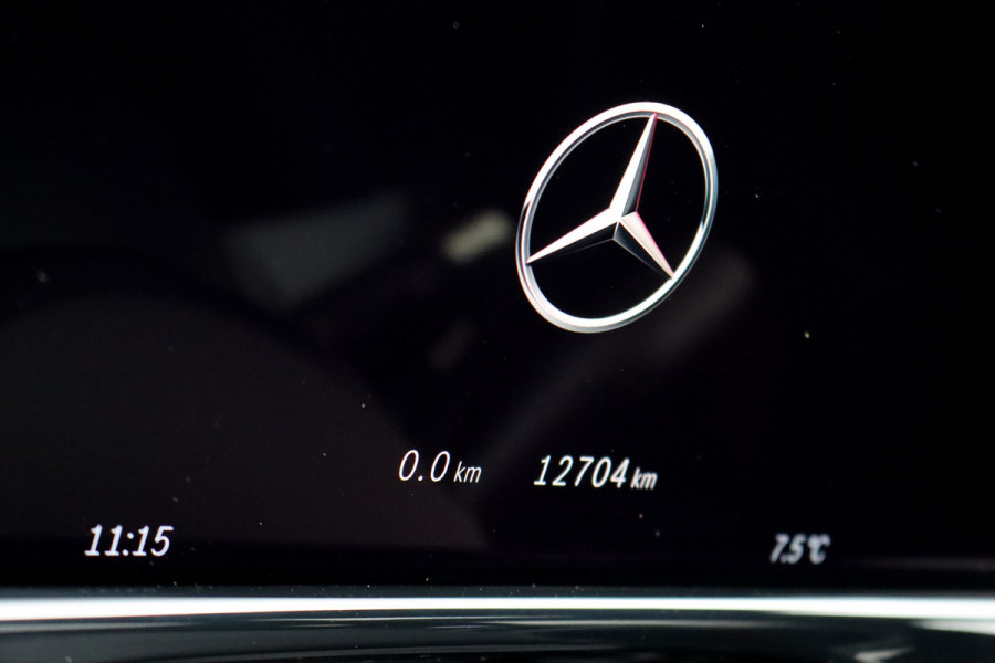 Mercedes-Benz E-Klasse AMG 53 4MATIC+ Premium | 585pk | Hyperscreen | Achterasbesturing | Distronic | Burmester | HUD | Digital Light | Stoelverwarming | Surround Camera | Keyless Go |