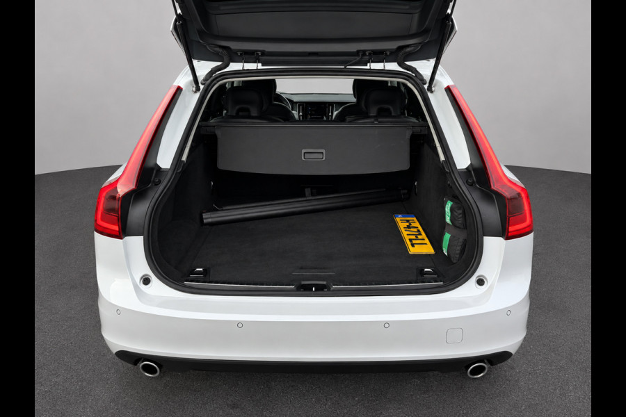Volvo V90 2.0 T4 Inscription | Trekhaak | Head Up | Dodehoek | ACC | Carplay